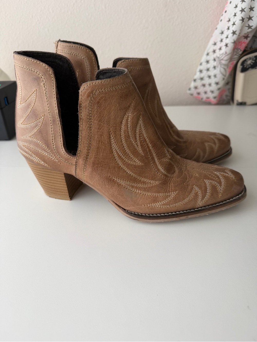 ROPER ROWDY ANKLE BOOTIE Tan Leather Block Heel Cut Out Western Embroidered 7.5 - Picture 5 of 8